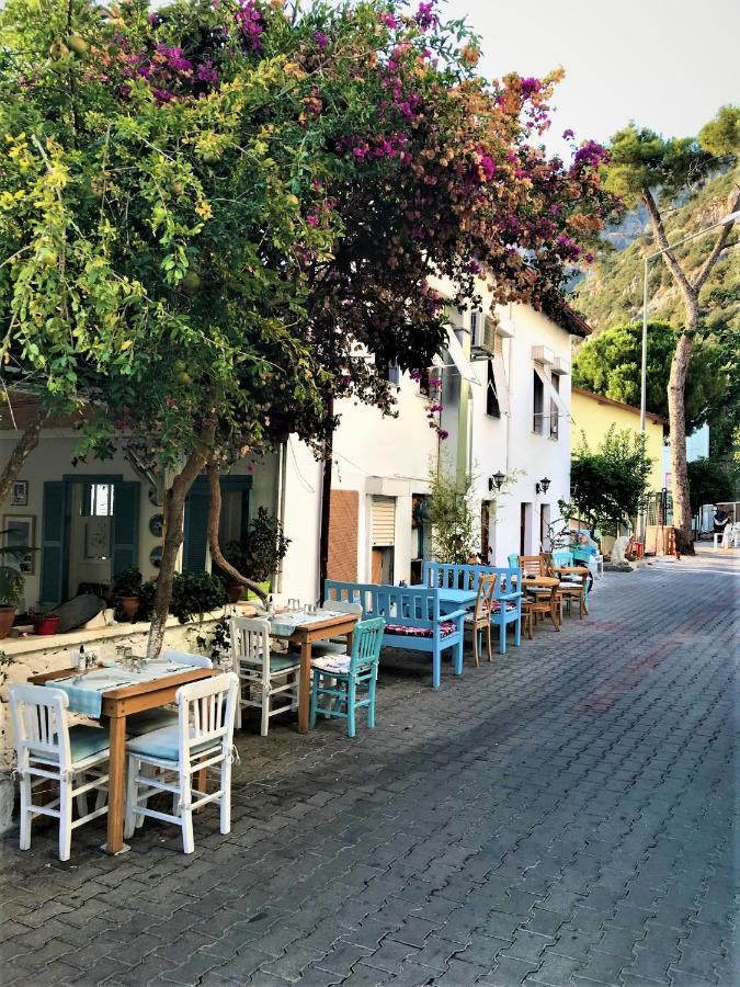 Smyrna Uzuncarsi Appartement Kaş Buitenkant foto