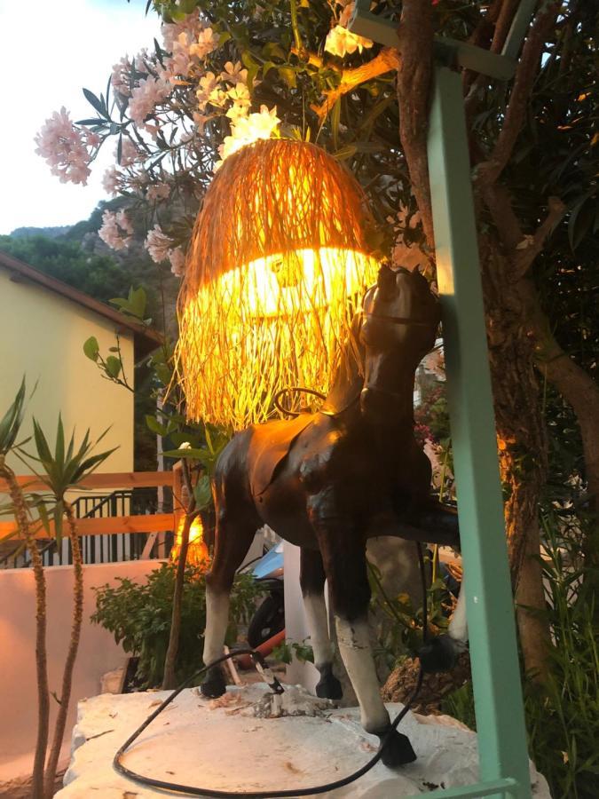 Smyrna Uzuncarsi Appartement Kaş Buitenkant foto