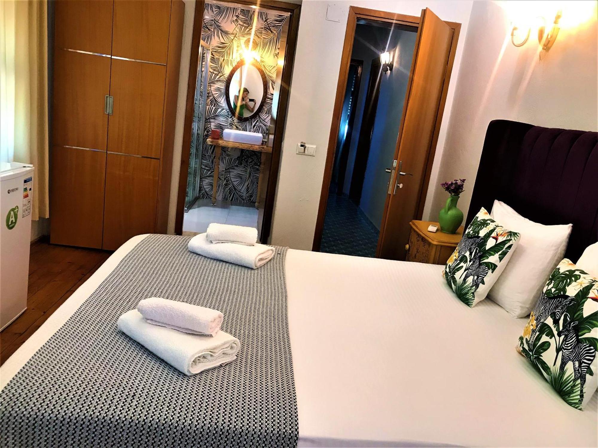 Smyrna Uzuncarsi Appartement Kaş Buitenkant foto