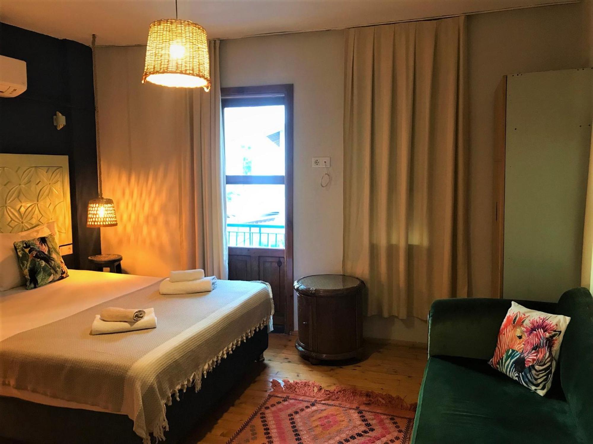 Smyrna Uzuncarsi Appartement Kaş Buitenkant foto